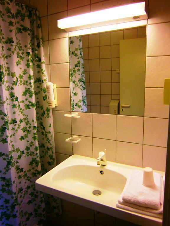 Hotel Naesbylund Kro Оденсе Экстерьер фото